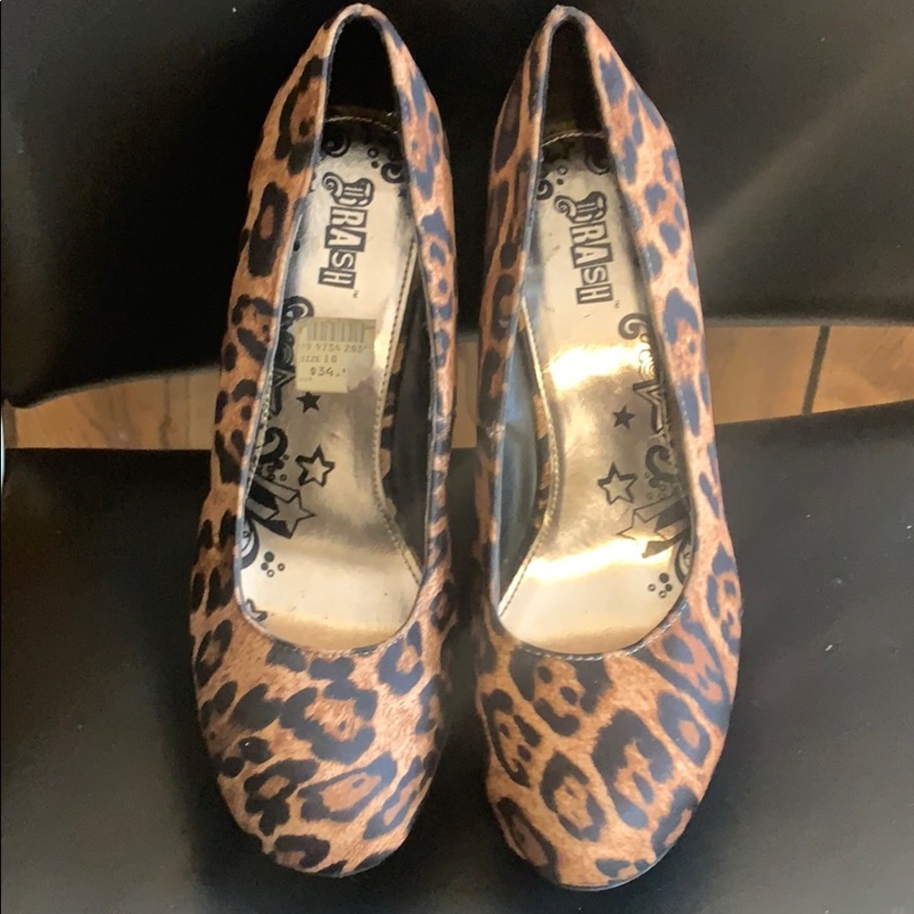 Brash wedge shoes